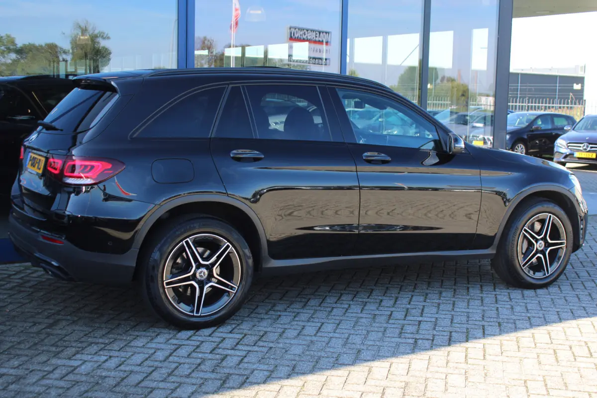 4MATIC AMG LINE NIGHT PAKKET PANORAMADAK CARPLAY
