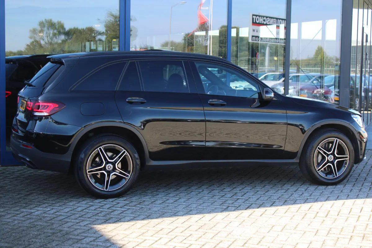 4MATIC AMG LINE NIGHT PAKKET PANORAMADAK CARPLAY