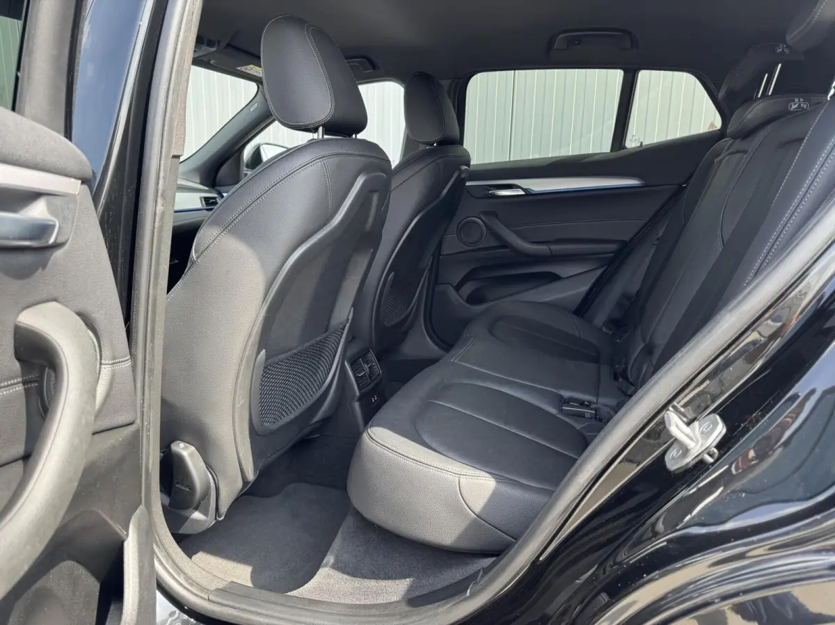 sDrive20i Business Edition Plus M-Sport NL-Auto