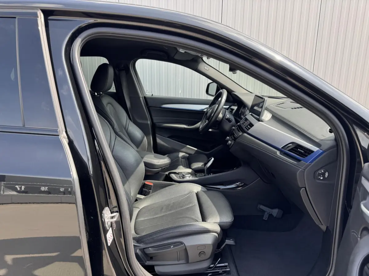 sDrive20i Business Edition Plus M-Sport NL-Auto