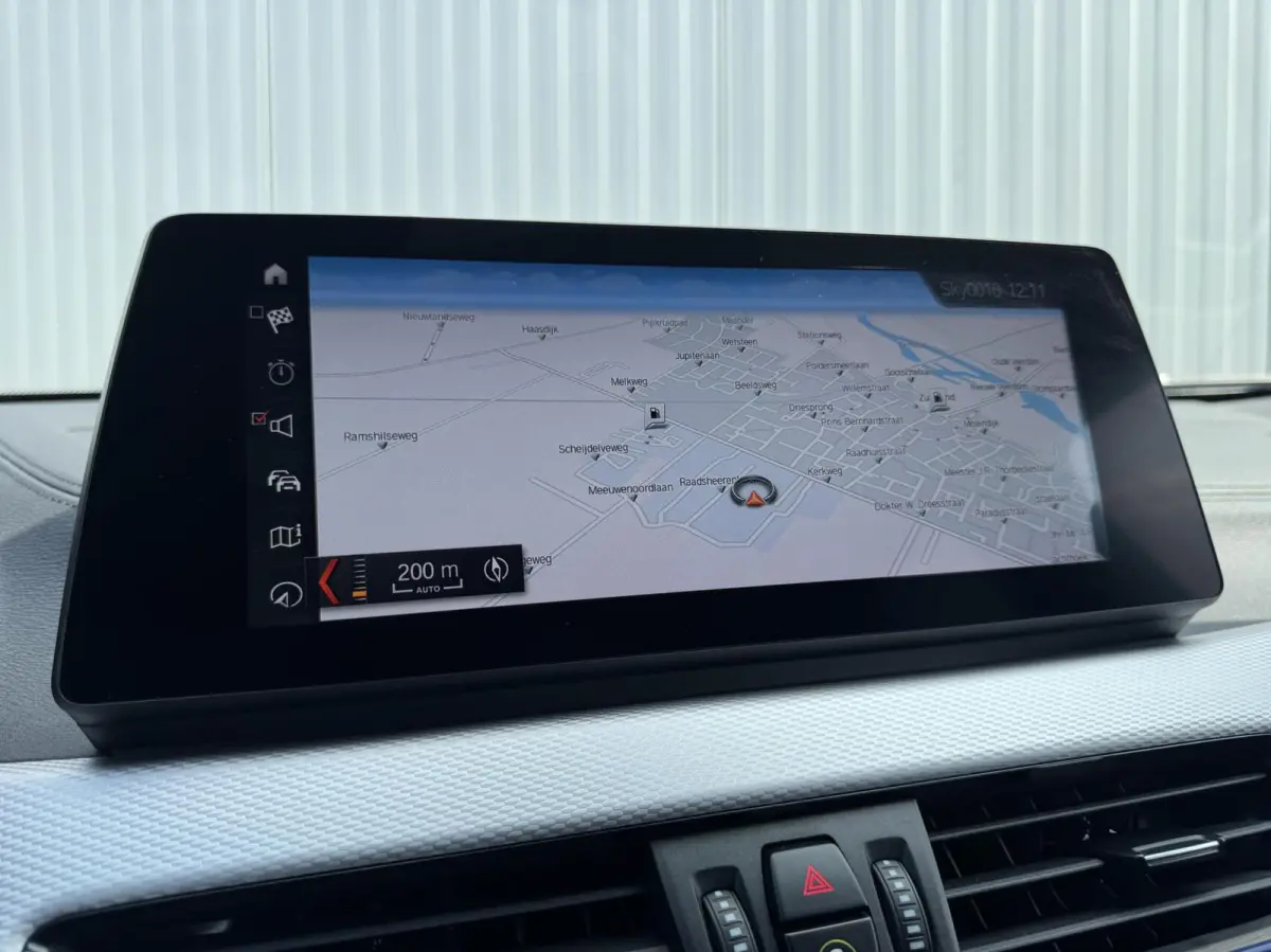 sDrive20i Business Edition Plus M-Sport NL-Auto