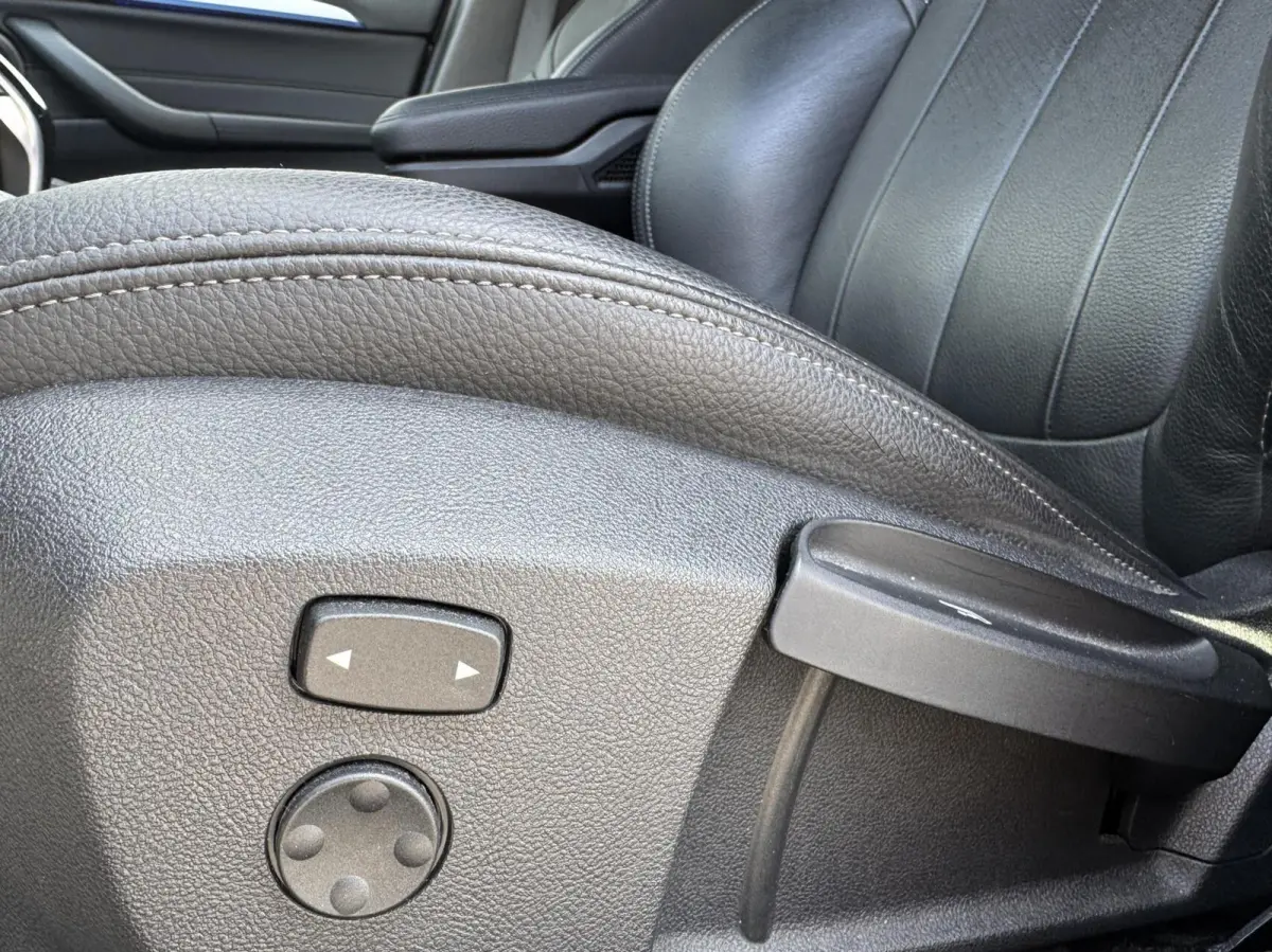 sDrive20i Business Edition Plus M-Sport NL-Auto