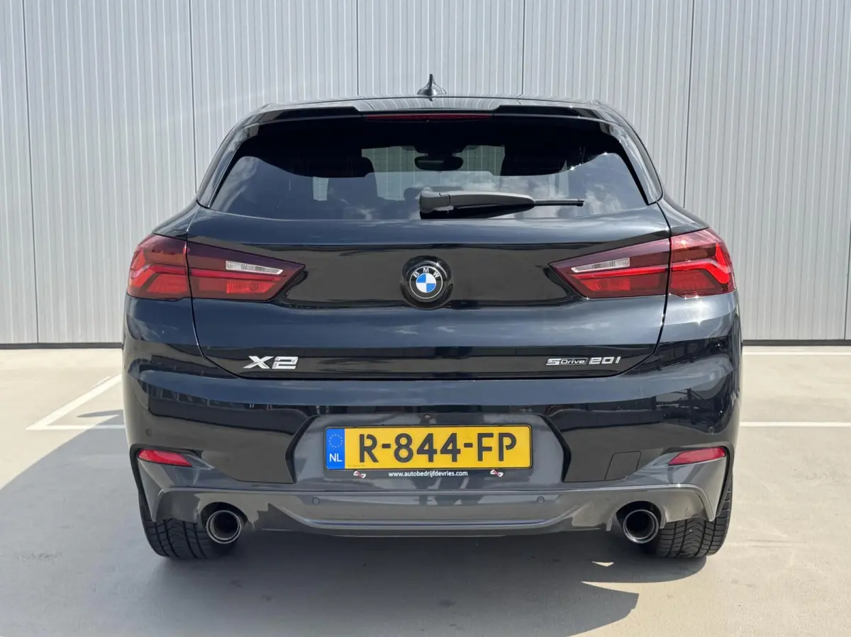 sDrive20i Business Edition Plus M-Sport NL-Auto