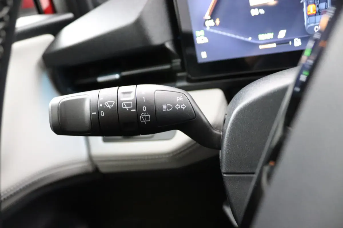 44 kWh | Winterpack | Elektrische Achterklep | Keyless | Navigatie | CarPlay/Android Auto | Camera