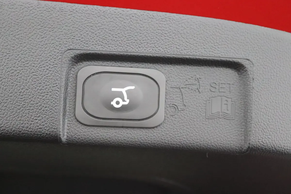 44 kWh | Winterpack | Elektrische Achterklep | Keyless | Navigatie | CarPlay/Android Auto | Camera