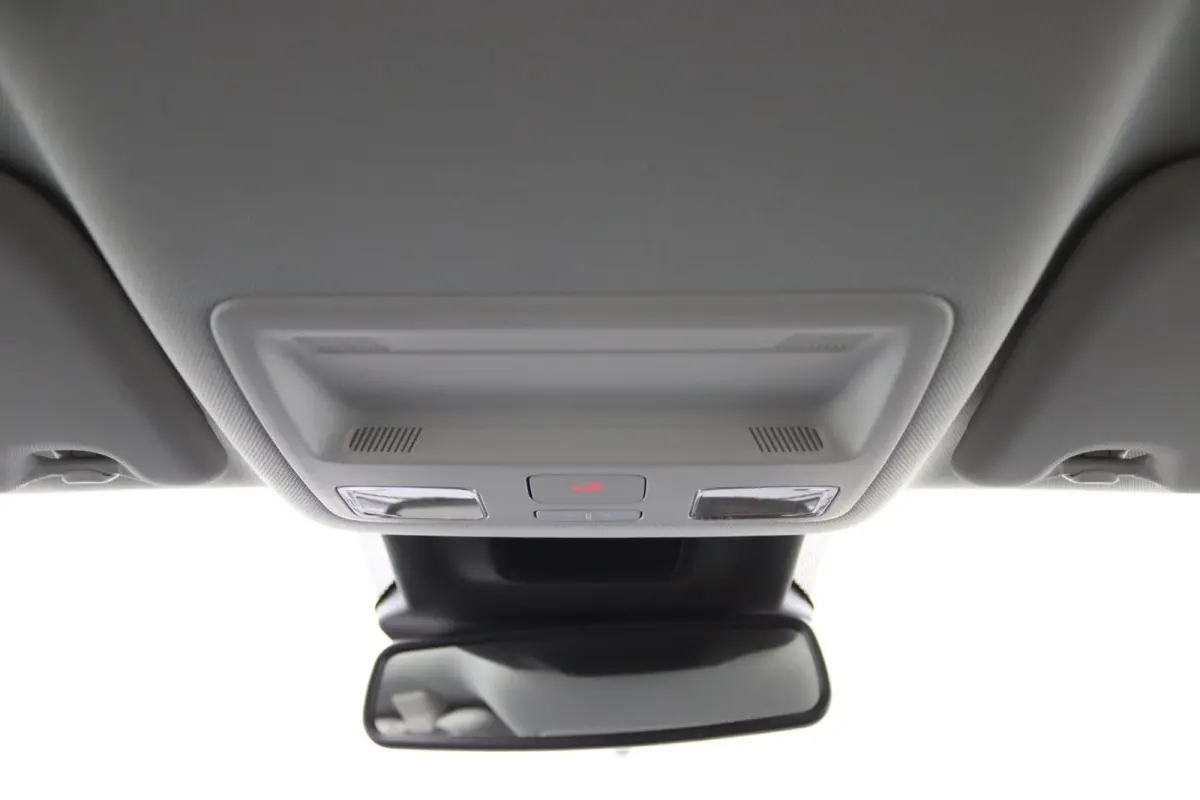44 kWh | Winterpack | Elektrische Achterklep | Keyless | Navigatie | CarPlay/Android Auto | Camera