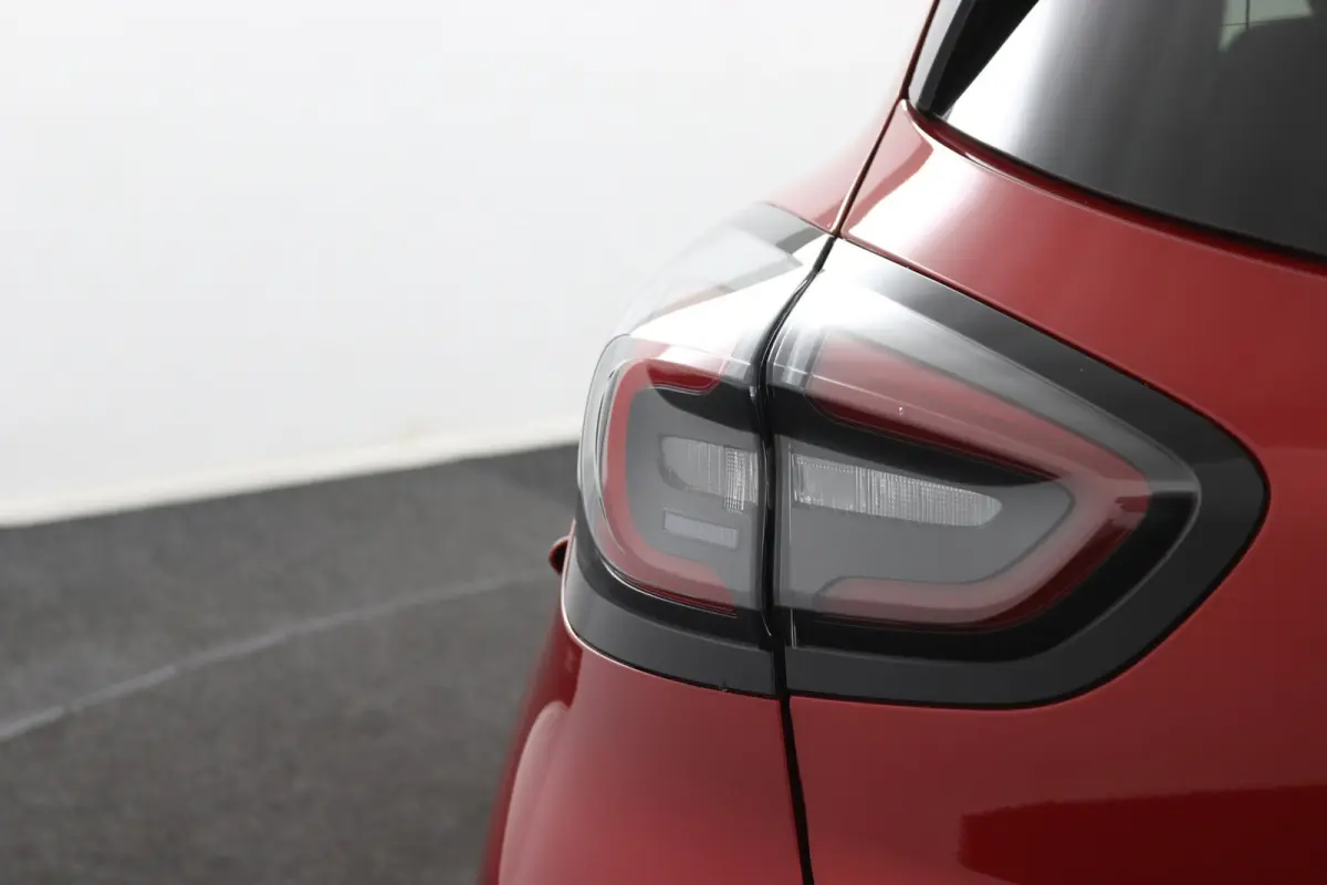 44 kWh | Winterpack | Elektrische Achterklep | Keyless | Navigatie | CarPlay/Android Auto | Camera