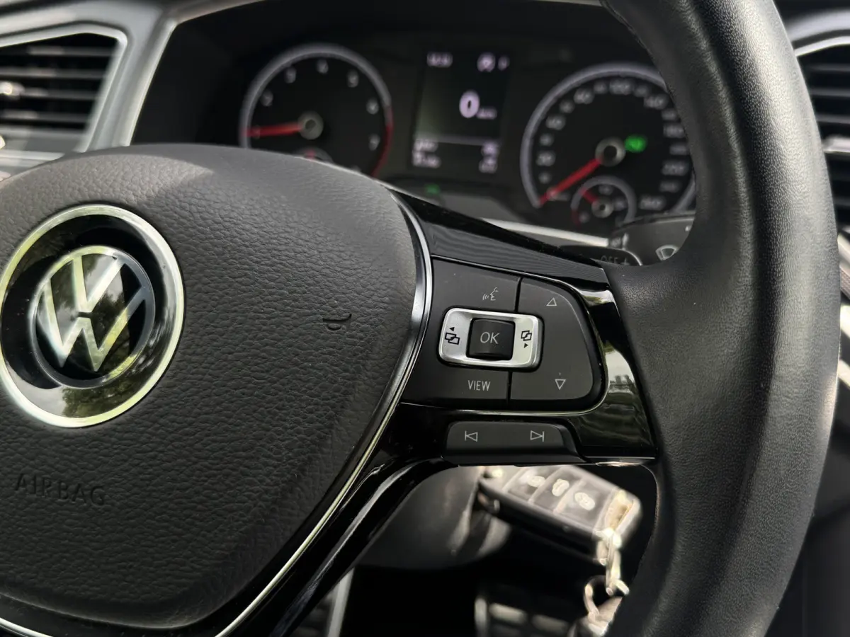 1.5 TSI R-Line Carplay, dodehoek