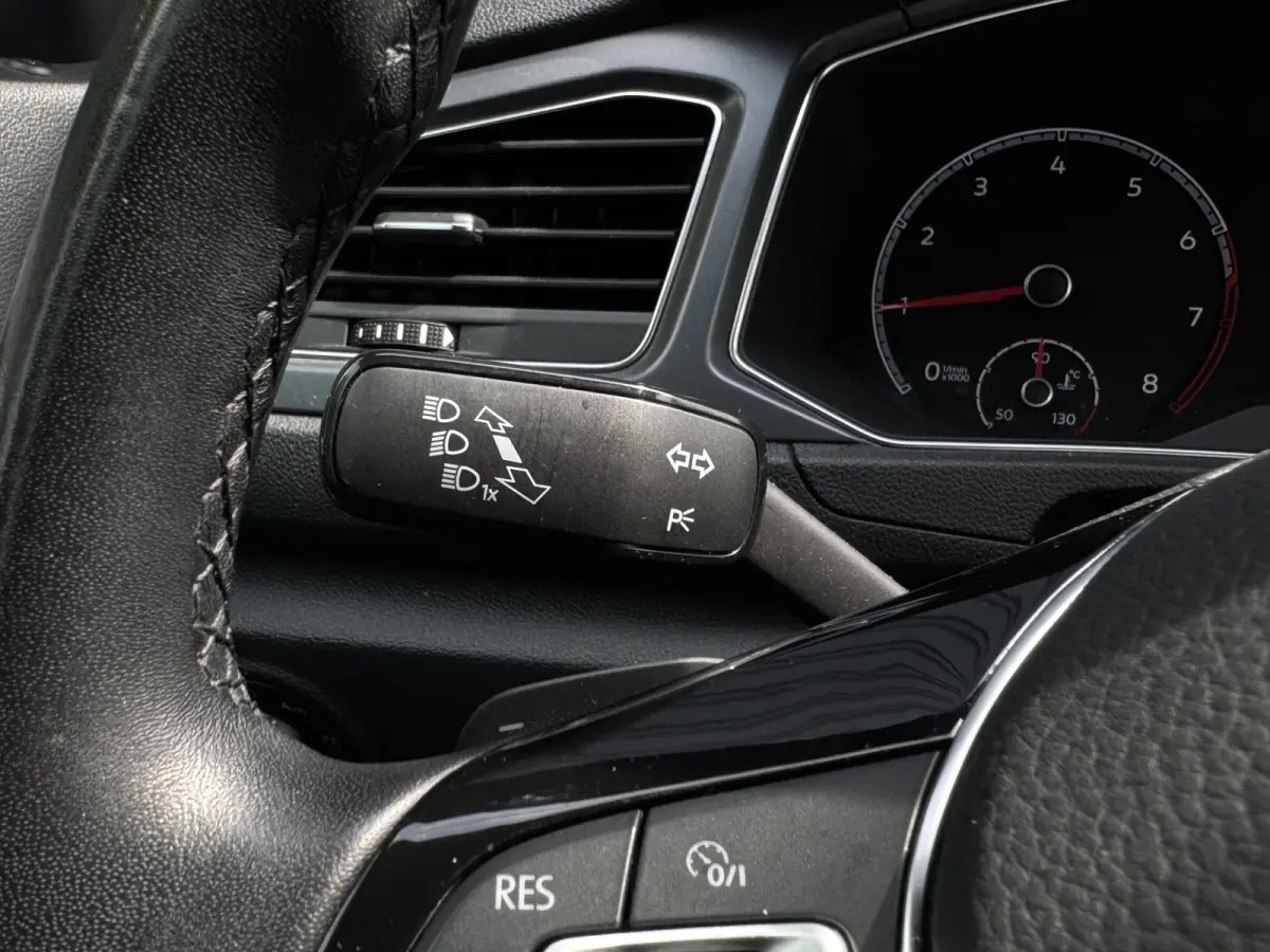 1.5 TSI R-Line Carplay, dodehoek