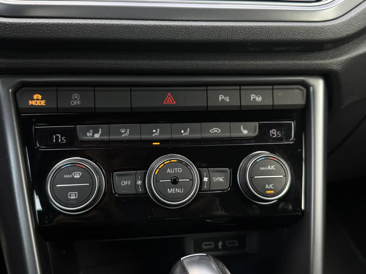 1.5 TSI R-Line Carplay, dodehoek