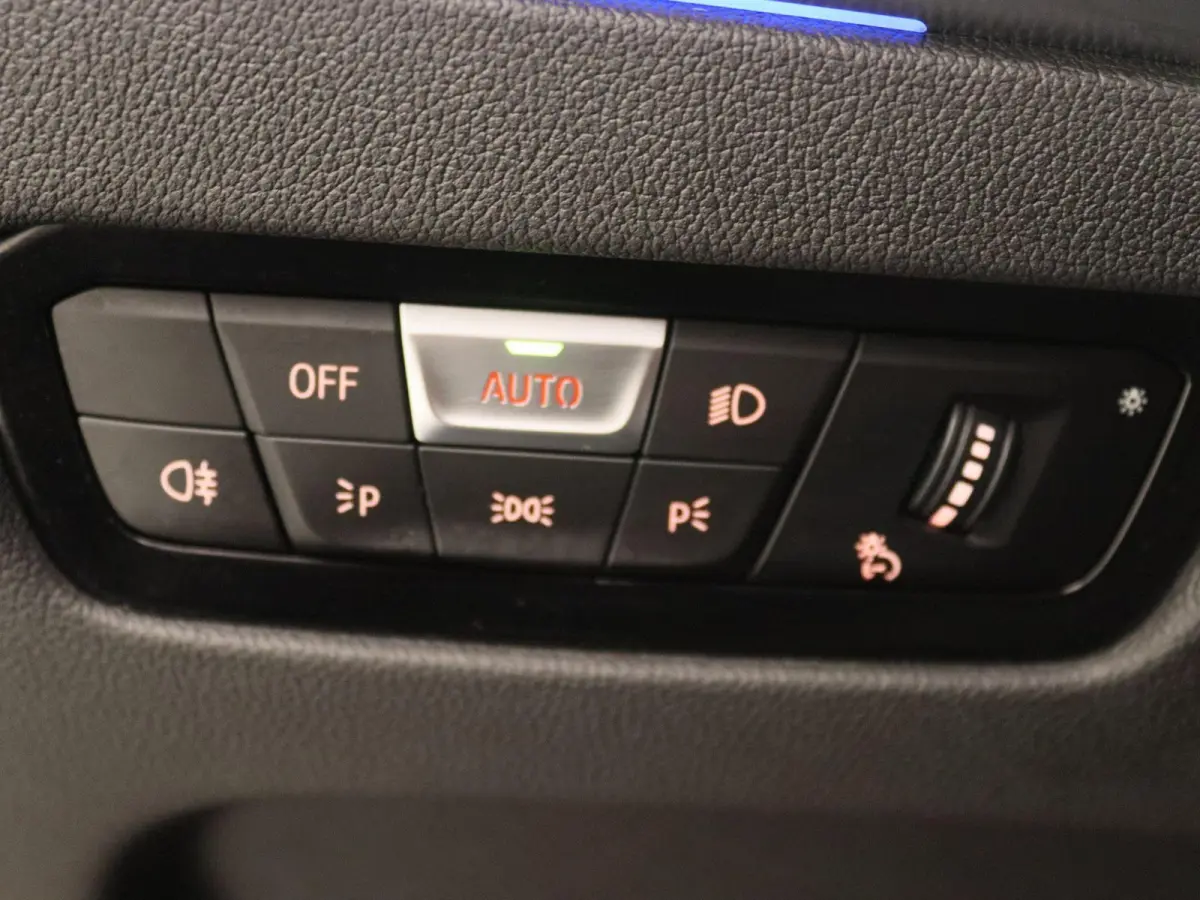 M440i xDrive High Executive | Apple Carplay/Android Auto | Harman Kardon | Leder | Stoelverwarming | Led Koplampen | Camera |