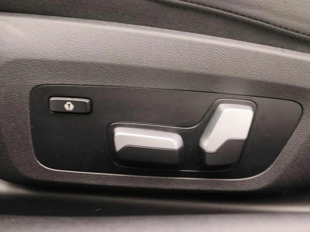M440i xDrive High Executive | Apple Carplay/Android Auto | Harman Kardon | Leder | Stoelverwarming | Led Koplampen | Camera |
