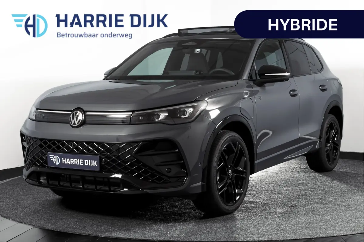 1.5 eHybrid 272PK R-Line Edition | Black Style | 15 inch Navi | Elek. Trekhaak | IQ Light | S/K-Panodak | Dig. Cockpit | Adapt. Cruise | Stoel-+Stuurverw. | 360 Camera | NAV + App. Connect |