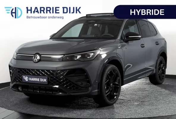 1.5 eHybrid 272PK R-Line Edition | Black Style | 15 inch Navi | Elek. Trekhaak | IQ Light | S/K-Panodak | Dig. Cockpit | Adapt. Cruise | Stoel-+Stuurverw. | 360 Camera | NAV + App. Connect |