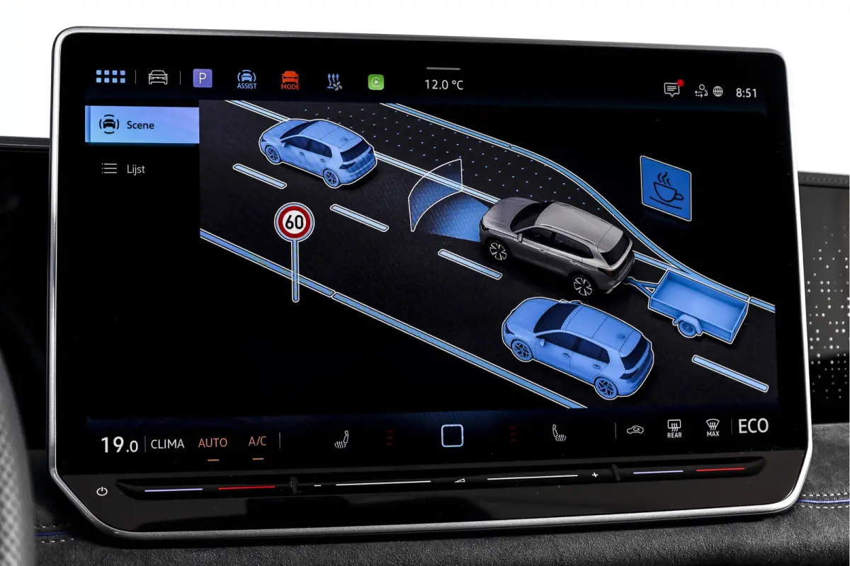 1.5 eHybrid 272PK R-Line Edition | Black Style | 15 inch Navi | Elek. Trekhaak | IQ Light | S/K-Panodak | Dig. Cockpit | Adapt. Cruise | Stoel-+Stuurverw. | 360 Camera | NAV + App. Connect |