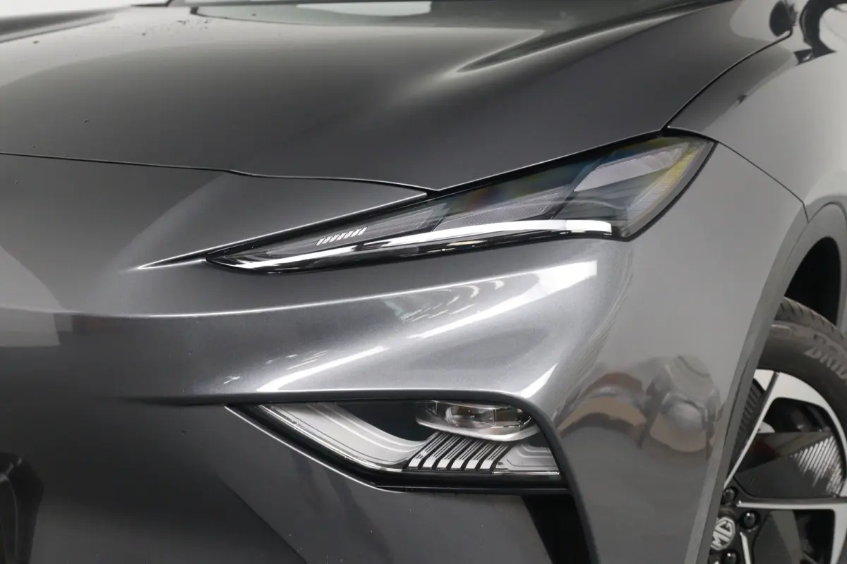 64 kWh Luxury | 360* Camera | 100% SOH | Adaptieve Cruise Control | Elektrische Achterklep | Warmtepomp | Stoel & Stuurverwarming |