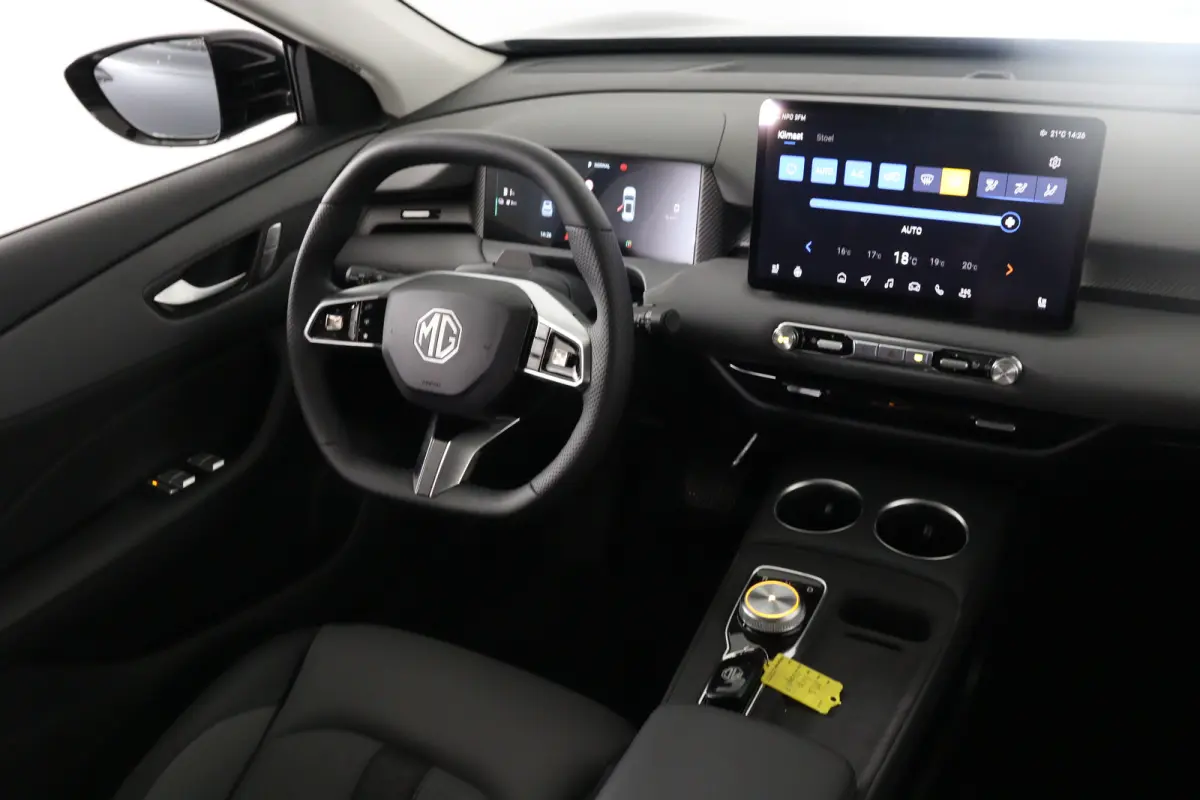 64 kWh Luxury | 360* Camera | 100% SOH | Adaptieve Cruise Control | Elektrische Achterklep | Warmtepomp | Stoel & Stuurverwarming |