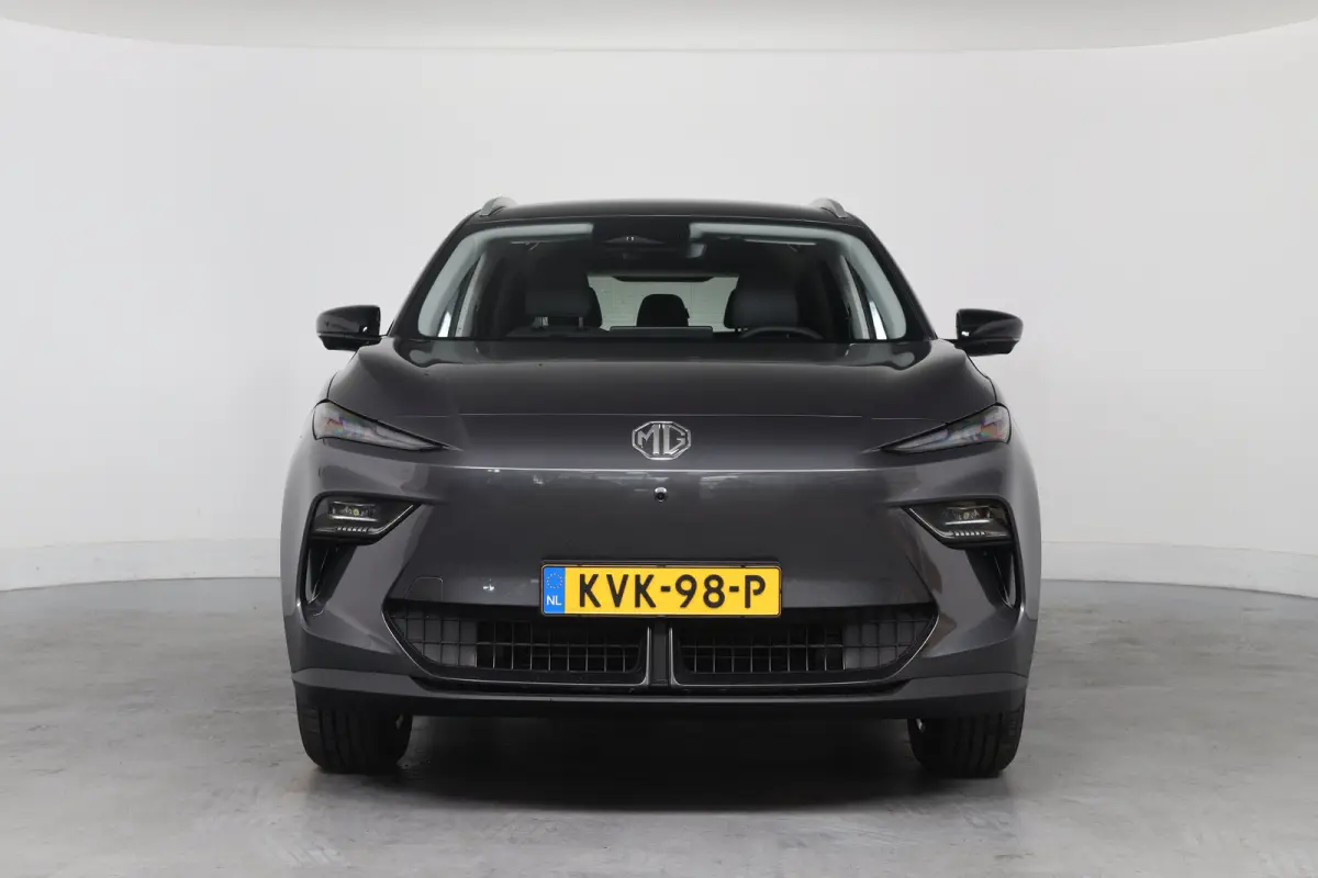 64 kWh Luxury | 360* Camera | 100% SOH | Adaptieve Cruise Control | Elektrische Achterklep | Warmtepomp | Stoel & Stuurverwarming |