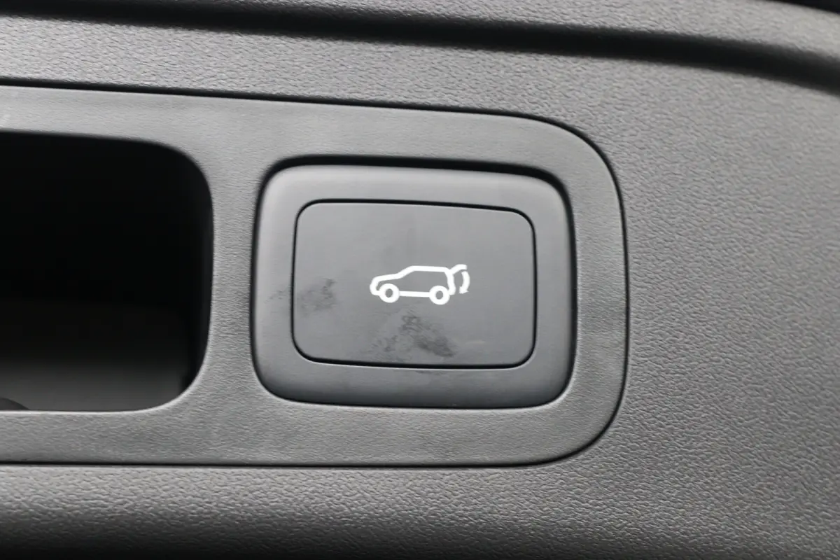 64 kWh Luxury | 360* Camera | 100% SOH | Adaptieve Cruise Control | Elektrische Achterklep | Warmtepomp | Stoel & Stuurverwarming |