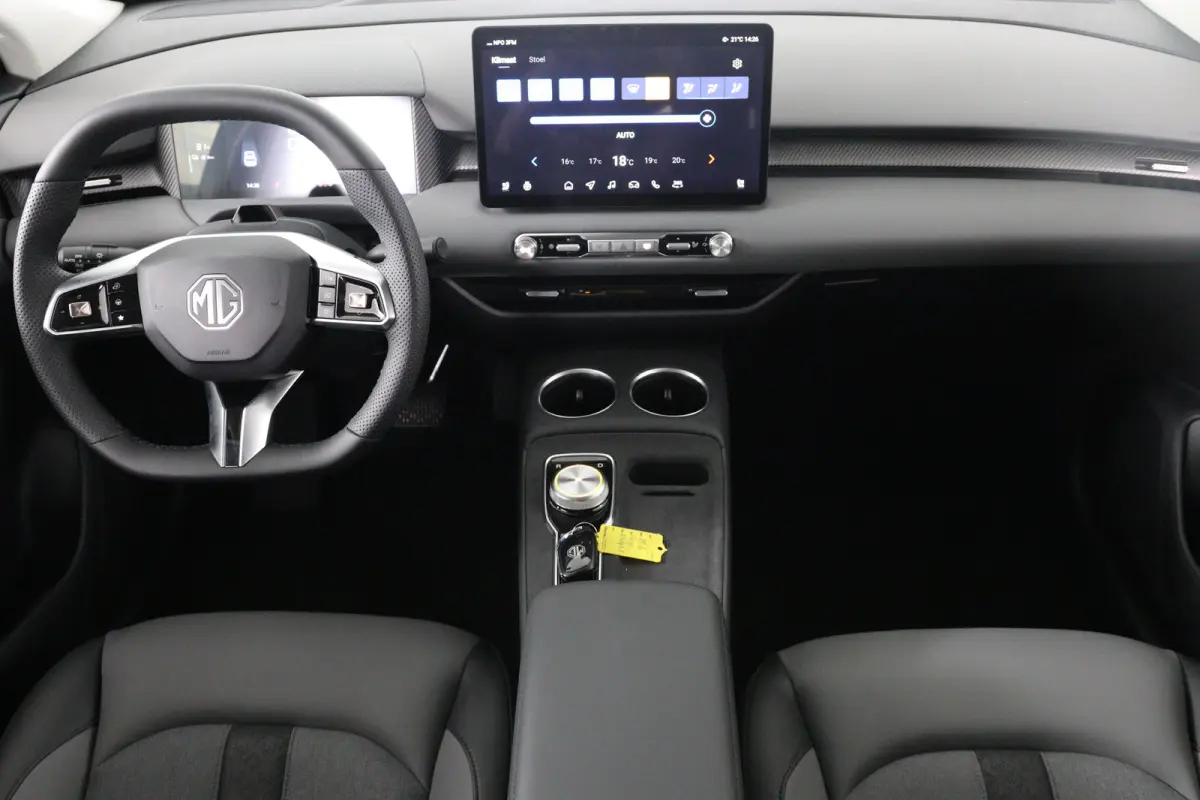 64 kWh Luxury | 360* Camera | 100% SOH | Adaptieve Cruise Control | Elektrische Achterklep | Warmtepomp | Stoel & Stuurverwarming |