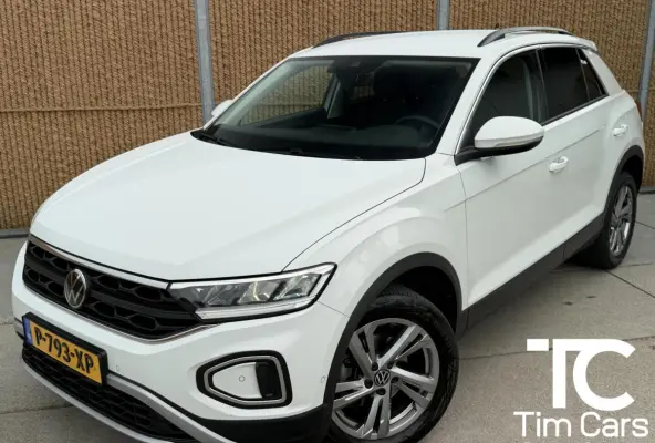 1.0 TSI Life 75 Edition Achteruitrijcamera | LED verlichting | Parkeersensoren voor en achter | Airconditioning | Cruise control adaptief | Apple CarPlay/Android Auto | Rijstrooksensor | DAB