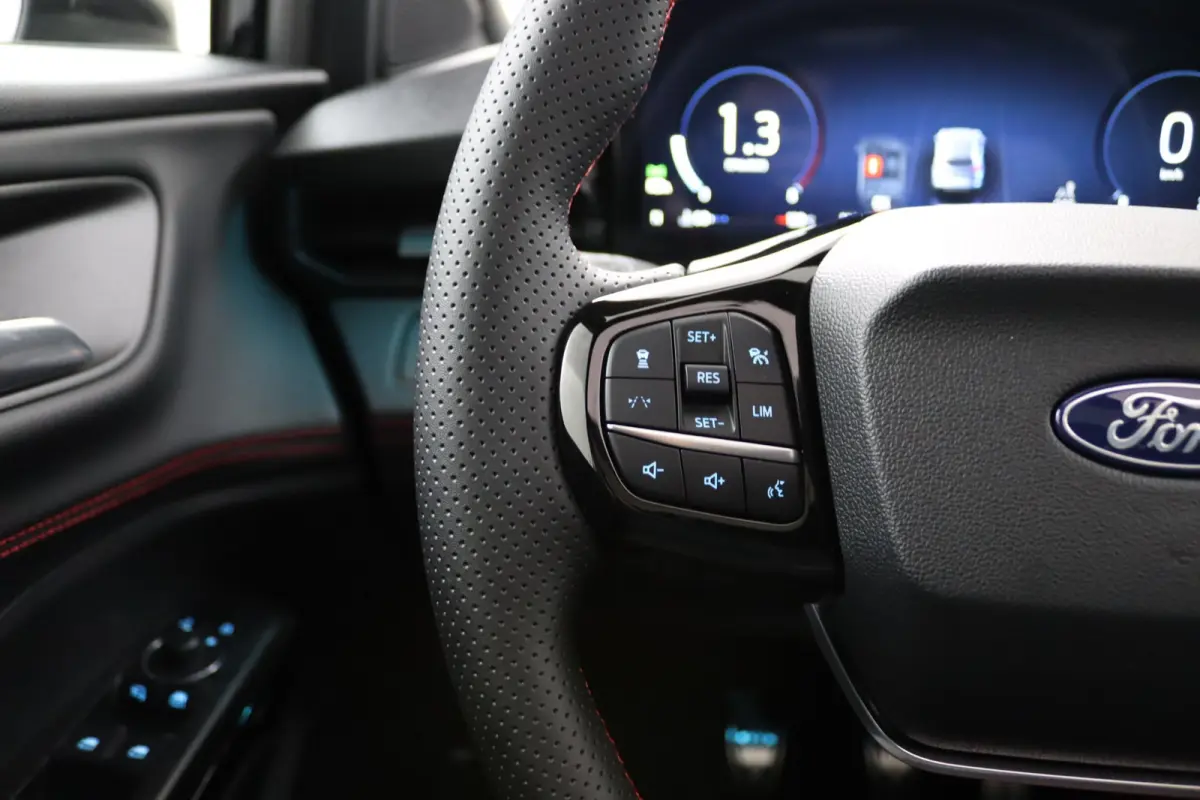 1.0 EcoBoost ST-Line X | Panoramadak | Adaptive Cruise | WInterpack | 360 Camera | B&O | Elektrische Achterklep | BLIS | LED