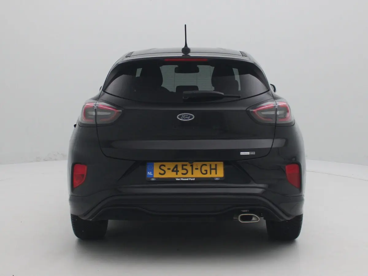1.0 EcoBoost Titanium | Apple Carplay/Android Auto | Camera | Winter Pakket | Led Verlichting |