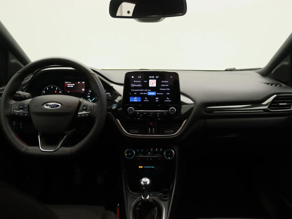 1.0 EcoBoost Titanium | Apple Carplay/Android Auto | Camera | Winter Pakket | Led Verlichting |