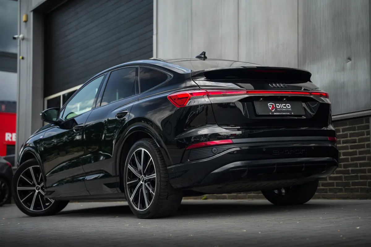 40 204 pk S edition 77 kWh /Pano-Dak/ BTW-Auto/ Keyless/ Adapt.Cruise/ SONOS/ Lane-Assist/ Carplay/ 20'' LMV