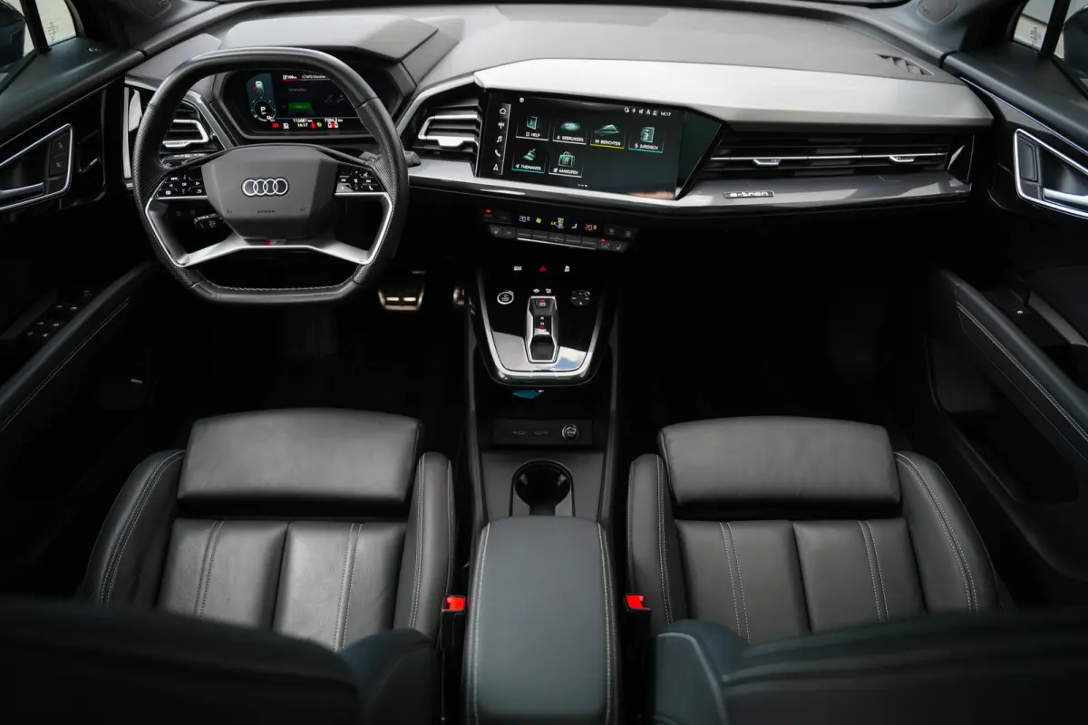 40 204 pk S edition 77 kWh /Pano-Dak/ BTW-Auto/ Keyless/ Adapt.Cruise/ SONOS/ Lane-Assist/ Carplay/ 20'' LMV