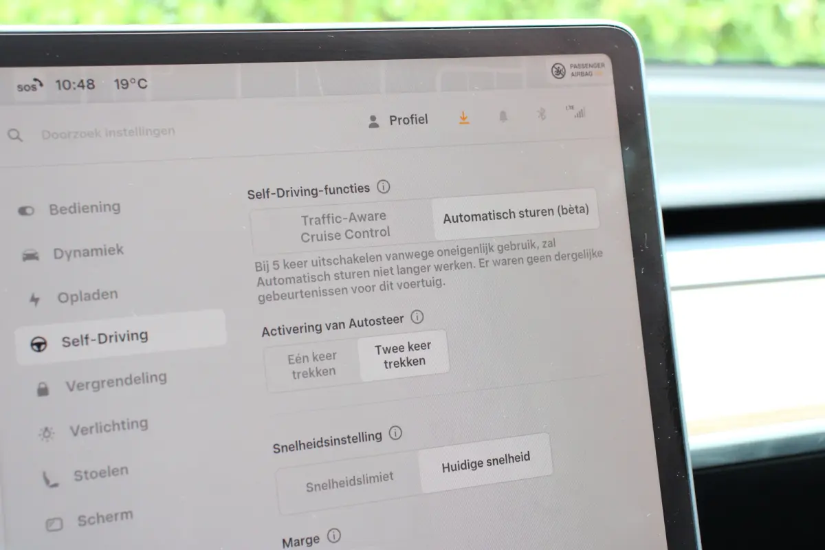 Standard RWD Plus 60 kWh | STOELVERWARMING | ALL SEASON | ELEKTR. STOEL INCL. MEMORY | PANORAMADAK | PARK SENS V+A | LEDER | CLIMA