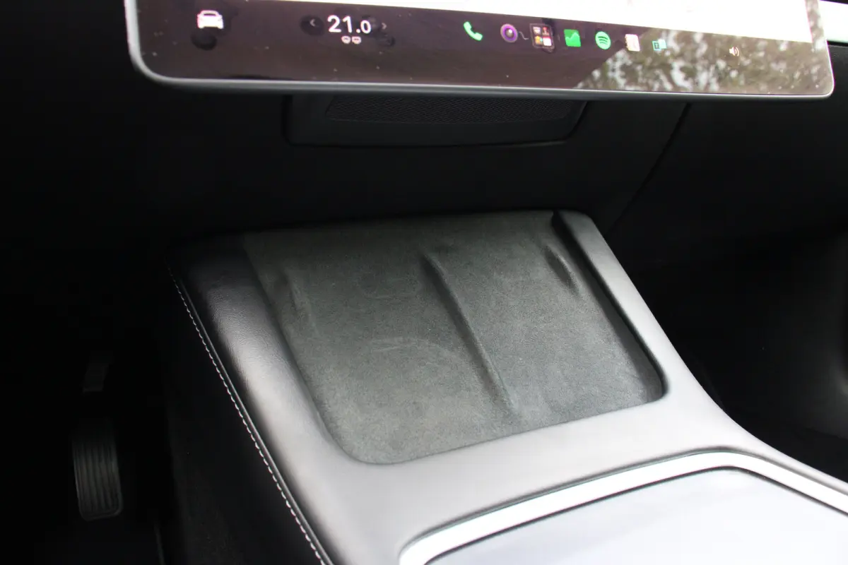 Standard RWD Plus 60 kWh | STOELVERWARMING | ALL SEASON | ELEKTR. STOEL INCL. MEMORY | PANORAMADAK | PARK SENS V+A | LEDER | CLIMA