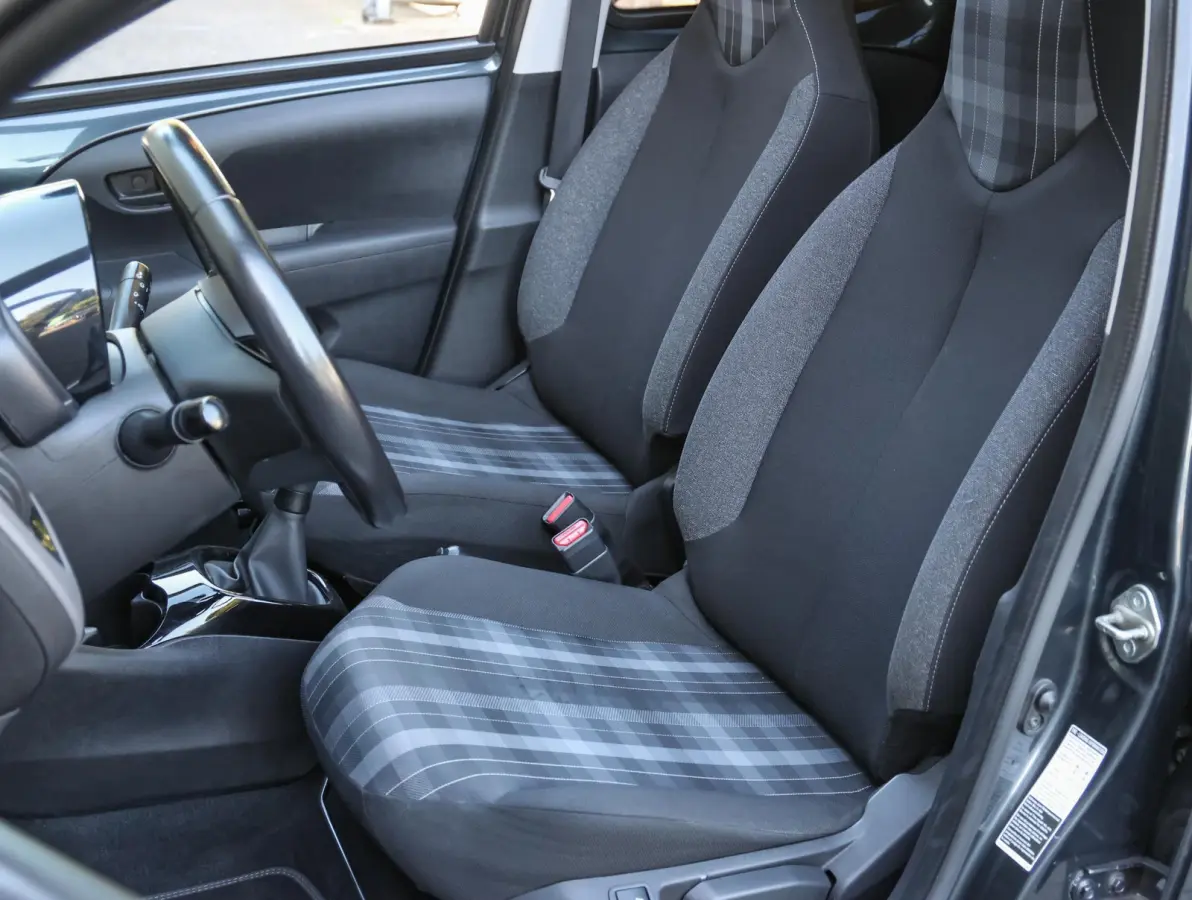 Top! Style 1.0 72pk | Camera | Stoelverwarming | Apple Carplay / Android Auto | Airco | Allseason banden |