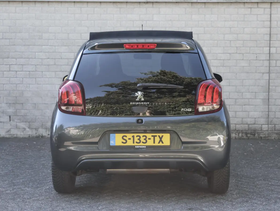Top! Style 1.0 72pk | Camera | Stoelverwarming | Apple Carplay / Android Auto | Airco | Allseason banden |