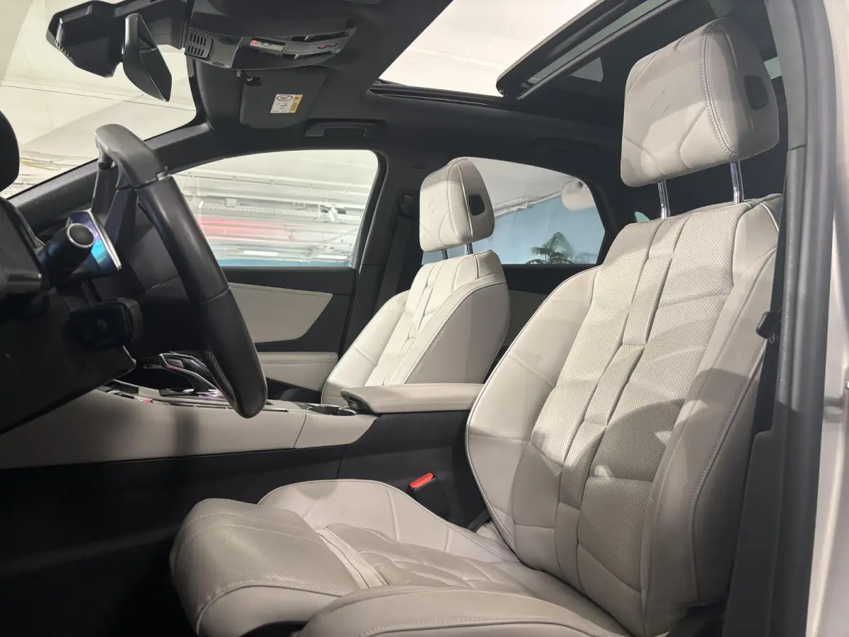 E-Tense 225 Opéra | Lederen stoelen | Panorama dak | Adaptive Cruise | Memory seats | Apple Carplay - Android Auto