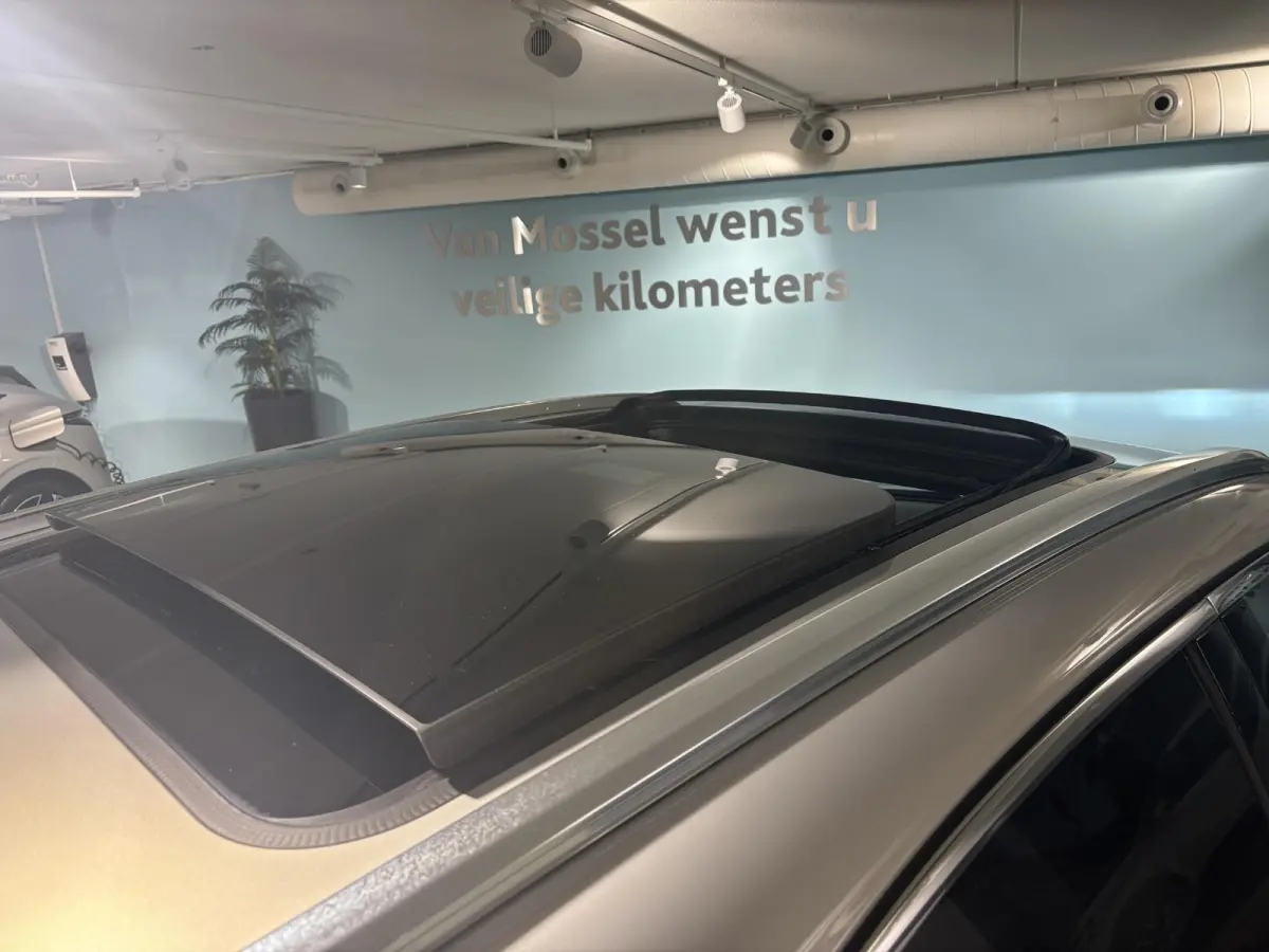 E-Tense 225 Opéra | Lederen stoelen | Panorama dak | Adaptive Cruise | Memory seats | Apple Carplay - Android Auto