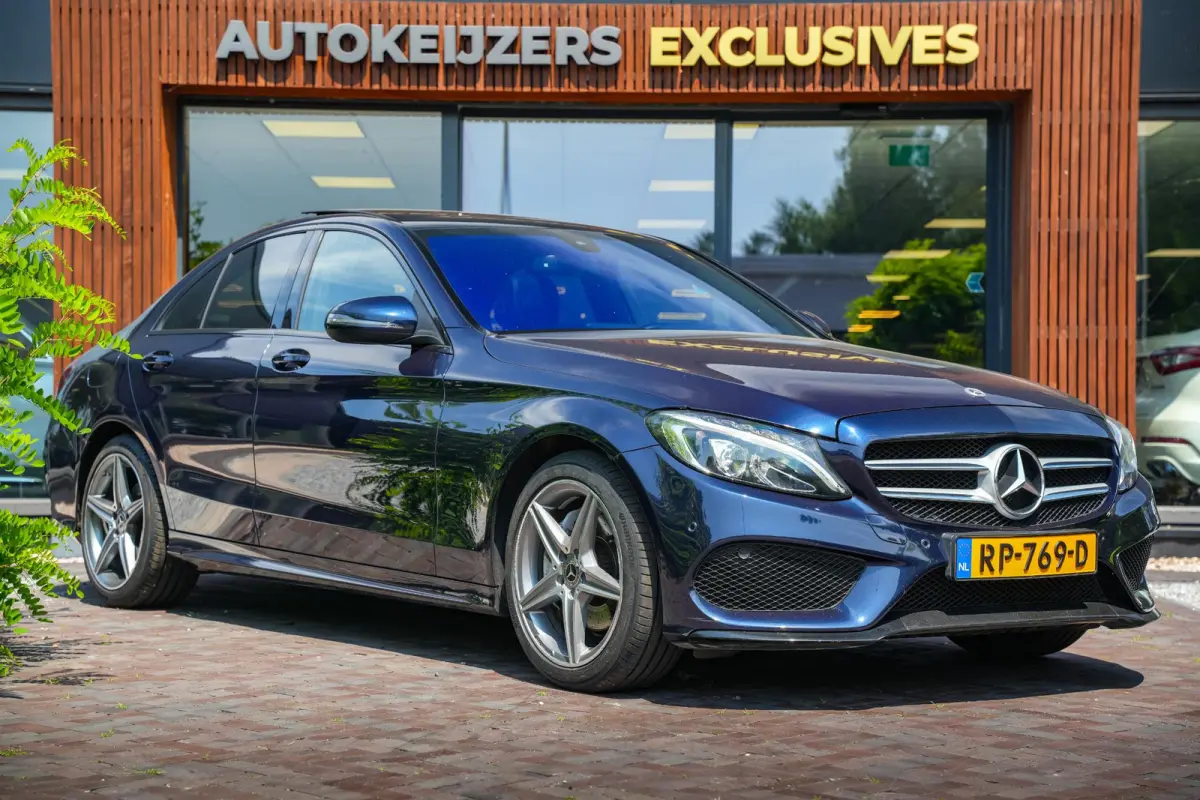 180 Business Solution AMG Panoramadak 3D Burmester Ambient Camera Stoelverwarming Leer Cruise Control