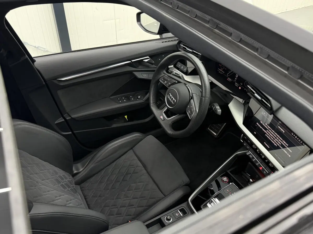 RS 3 Limo 2.5 TFSI Quattro |Keramisch|Pano|HUD|B&O