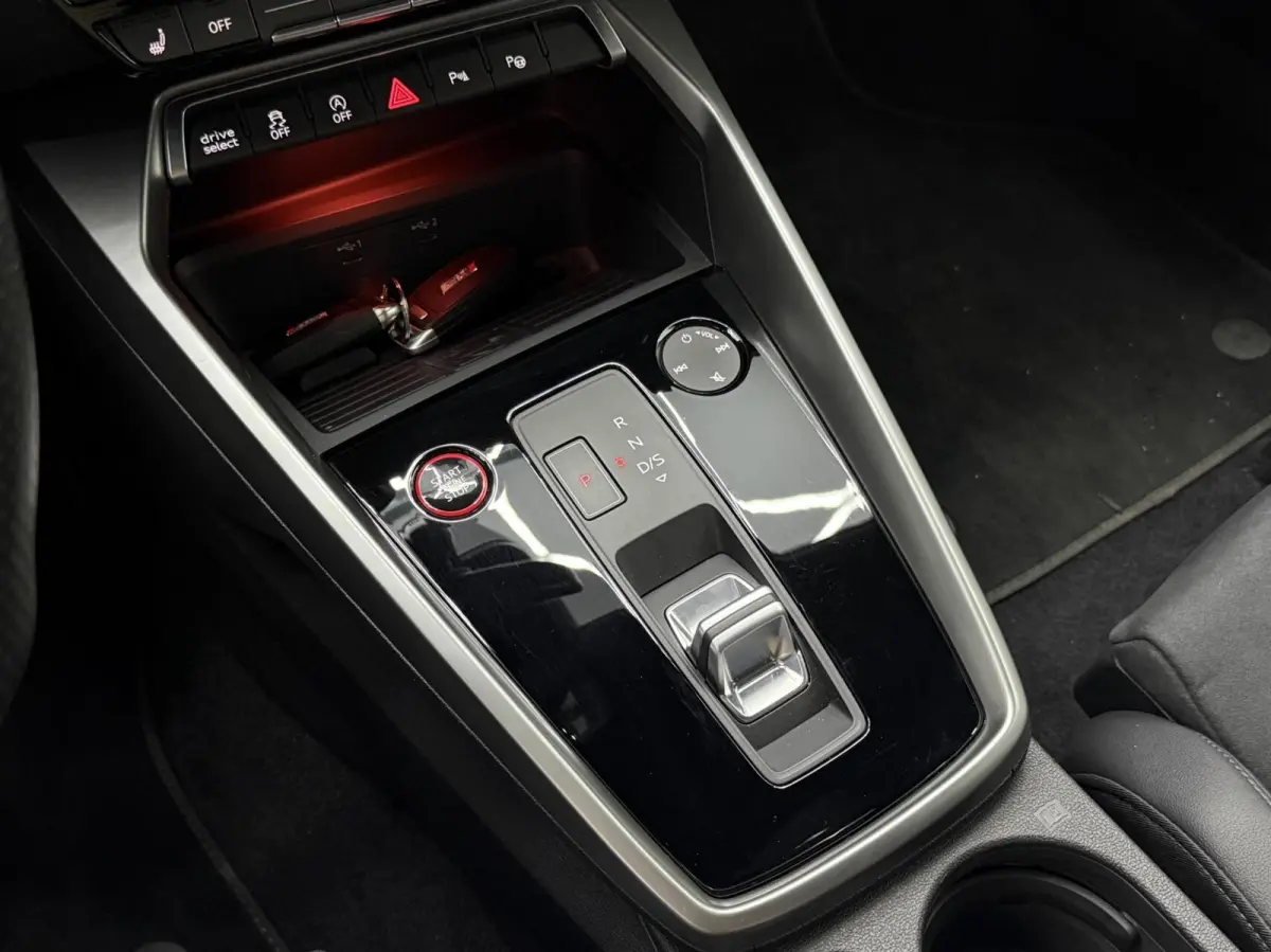 RS 3 Limo 2.5 TFSI Quattro |Keramisch|Pano|HUD|B&O