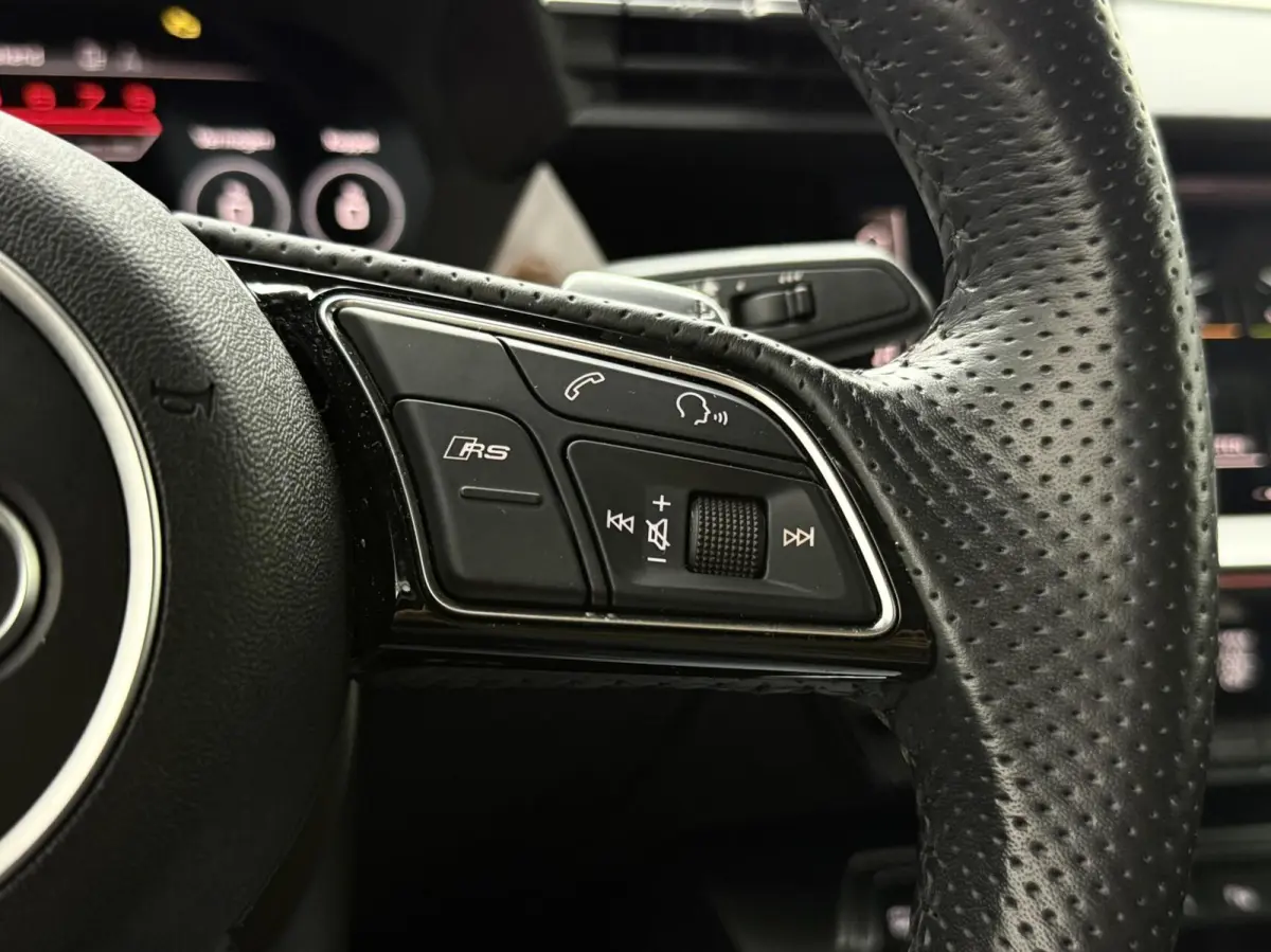 RS 3 Limo 2.5 TFSI Quattro |Keramisch|Pano|HUD|B&O