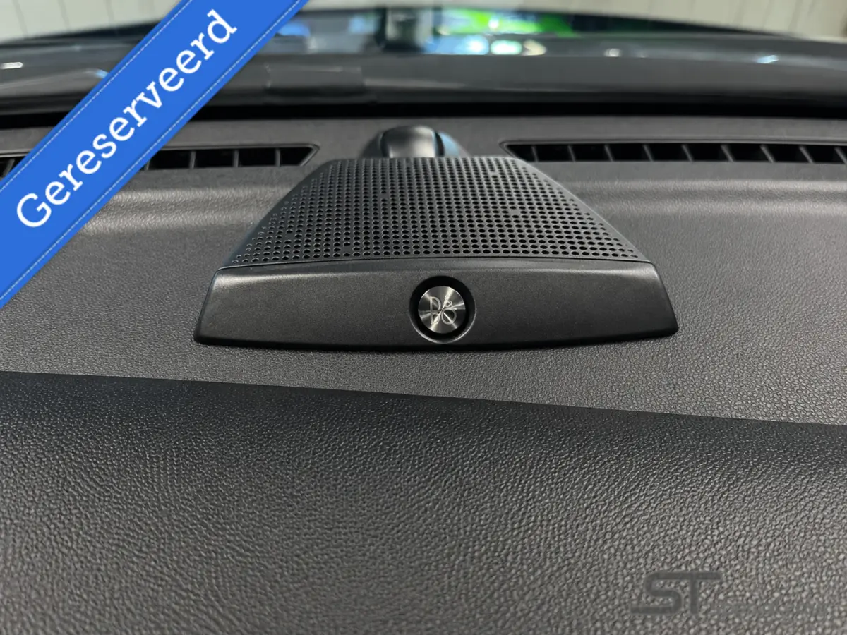 1.0 EcoBoost ST-Line Vignal|Pano|Virtual