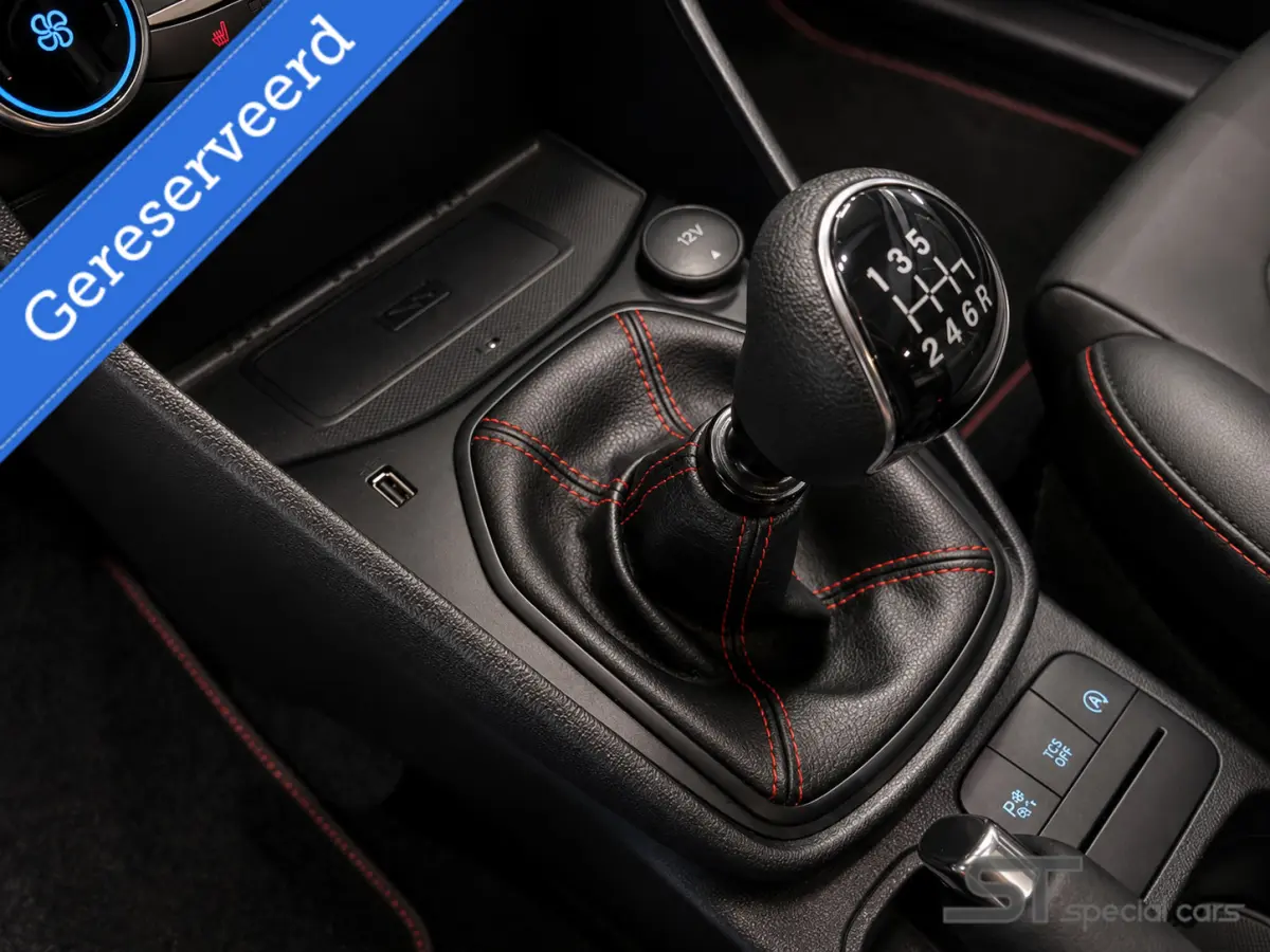 1.0 EcoBoost ST-Line Vignal|Pano|Virtual