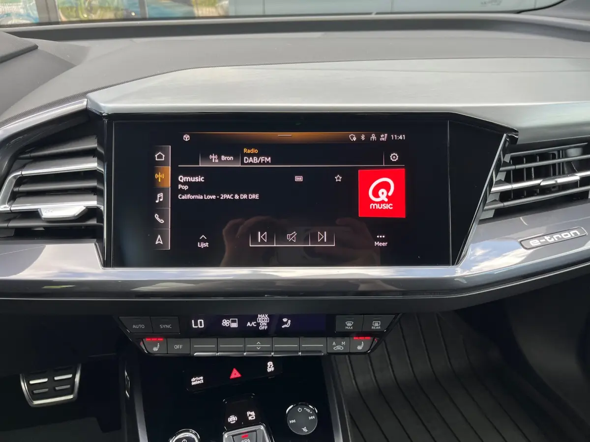 40 Launch edition S-Line Competition 77 kWh NL.Auto/SOH 95.5%/20Inch/Full led/Leder/1Ste Eigenaar