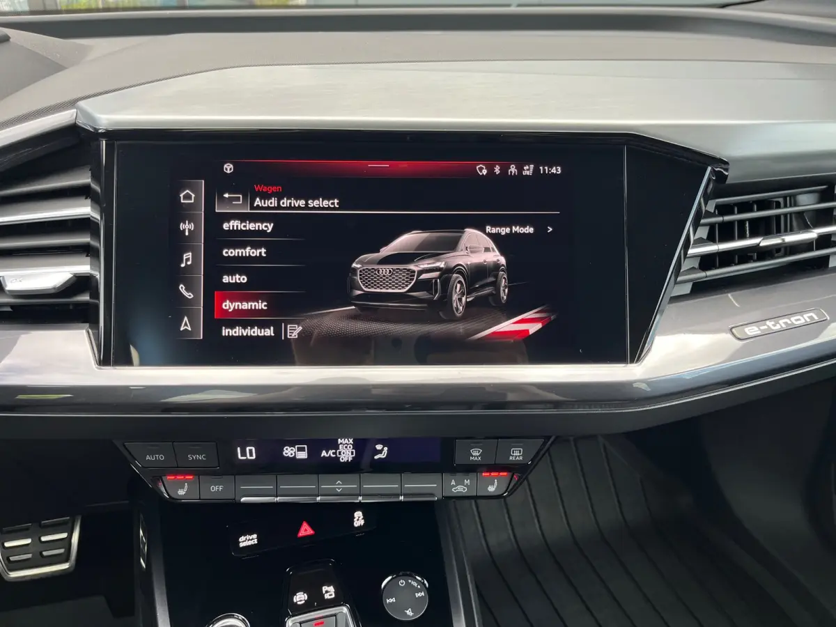 40 Launch edition S-Line Competition 77 kWh NL.Auto/SOH 95.5%/20Inch/Full led/Leder/1Ste Eigenaar