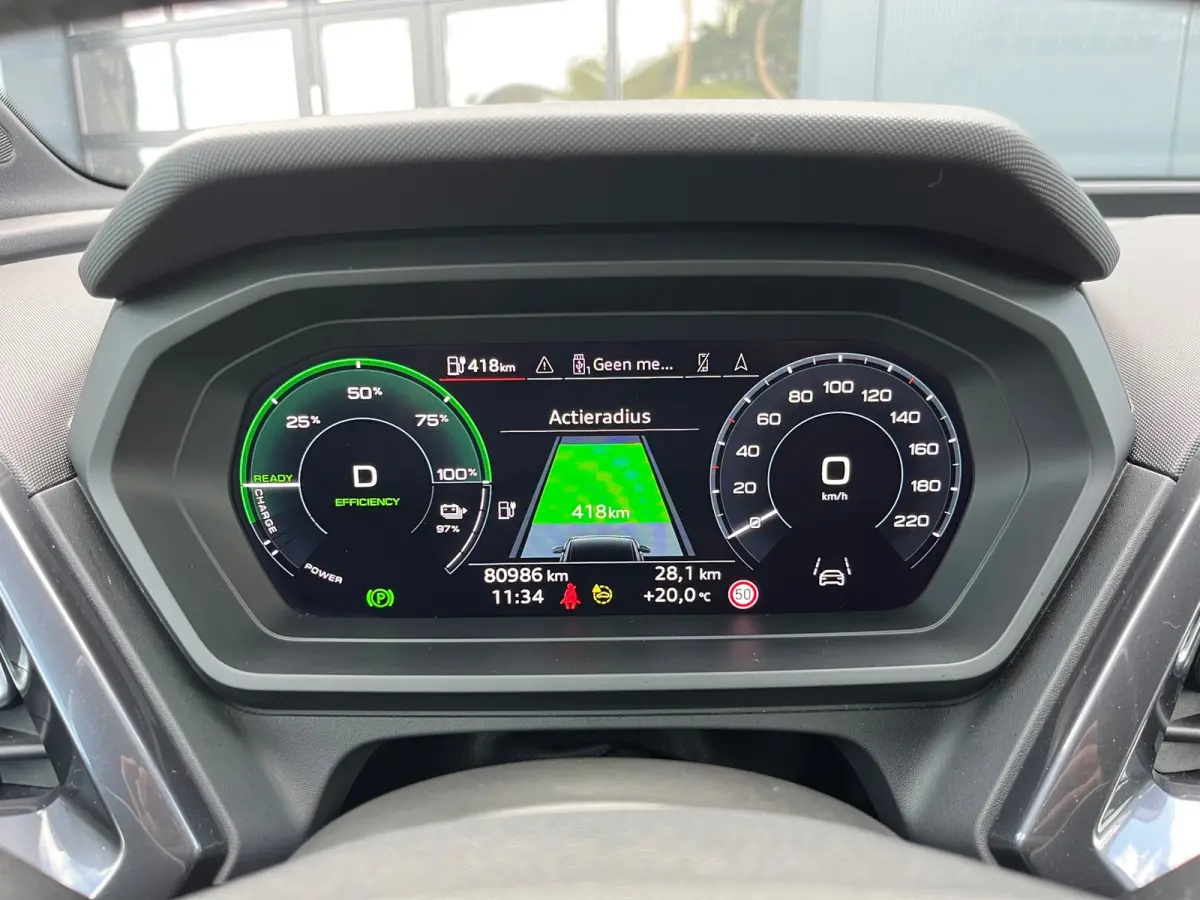 40 Launch edition S-Line Competition 77 kWh NL.Auto/SOH 95.5%/20Inch/Full led/Leder/1Ste Eigenaar