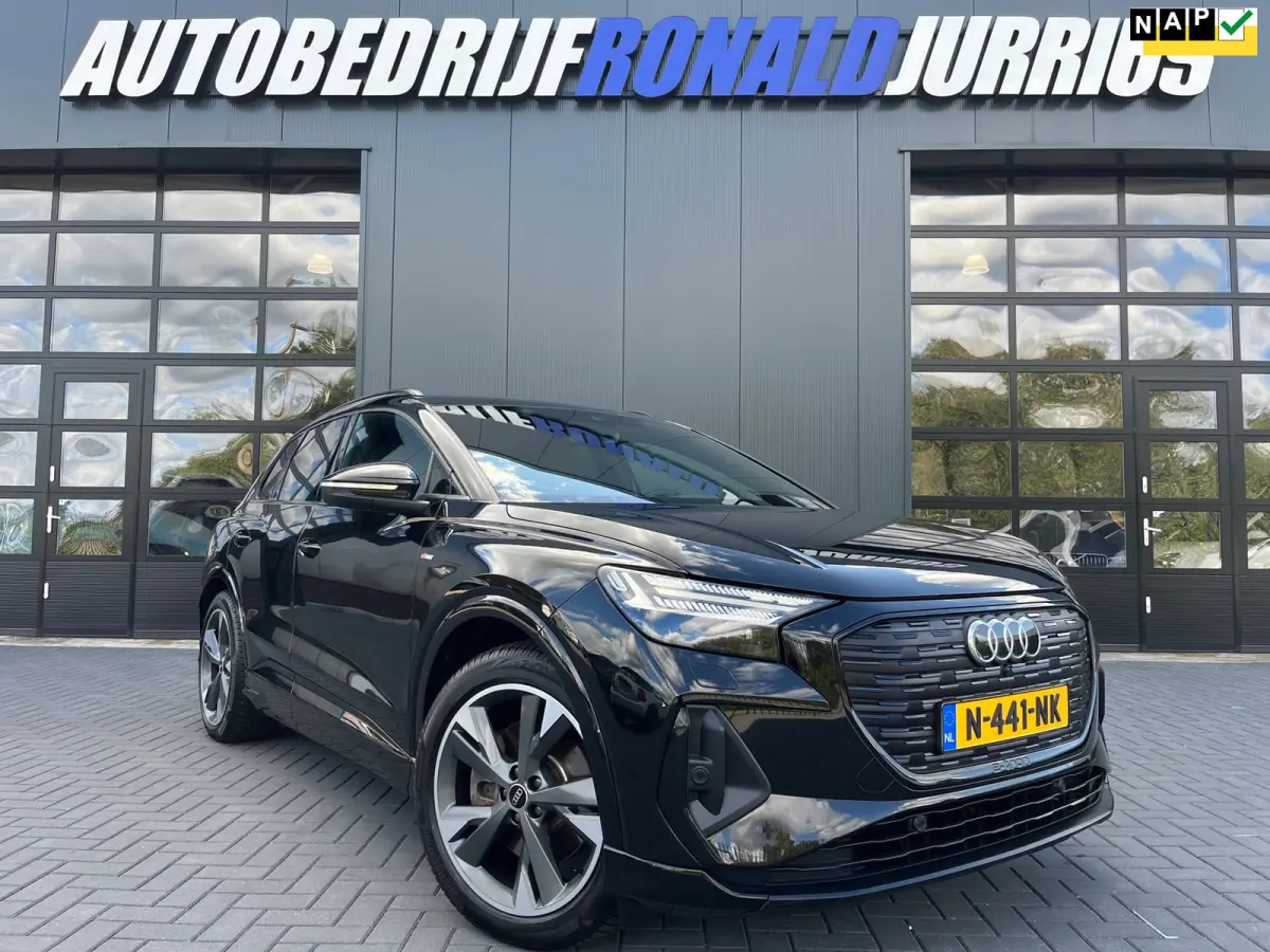 40 Launch edition S-Line Competition 77 kWh NL.Auto/SOH 95.5%/20Inch/Full led/Leder/1Ste Eigenaar
