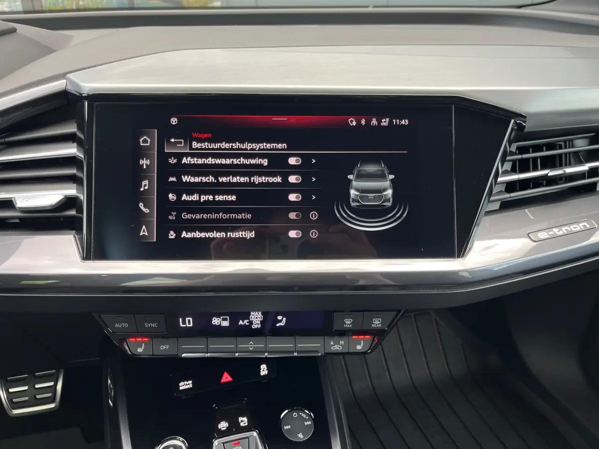 40 Launch edition S-Line Competition 77 kWh NL.Auto/SOH 95.5%/20Inch/Full led/Leder/1Ste Eigenaar