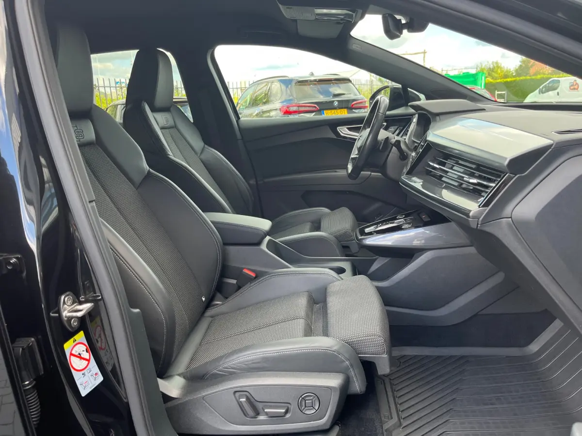 40 Launch edition S-Line Competition 77 kWh NL.Auto/SOH 95.5%/20Inch/Full led/Leder/1Ste Eigenaar