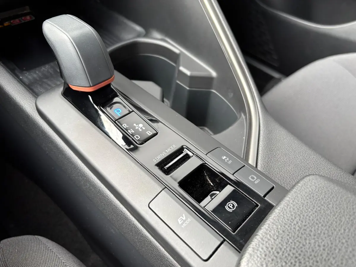 1.8 Hybrid 140PK First Edition Bi-Tone/Winter-pack/Gr.-navigatie/Elektr.klep/Camera/Adapt.-cruise