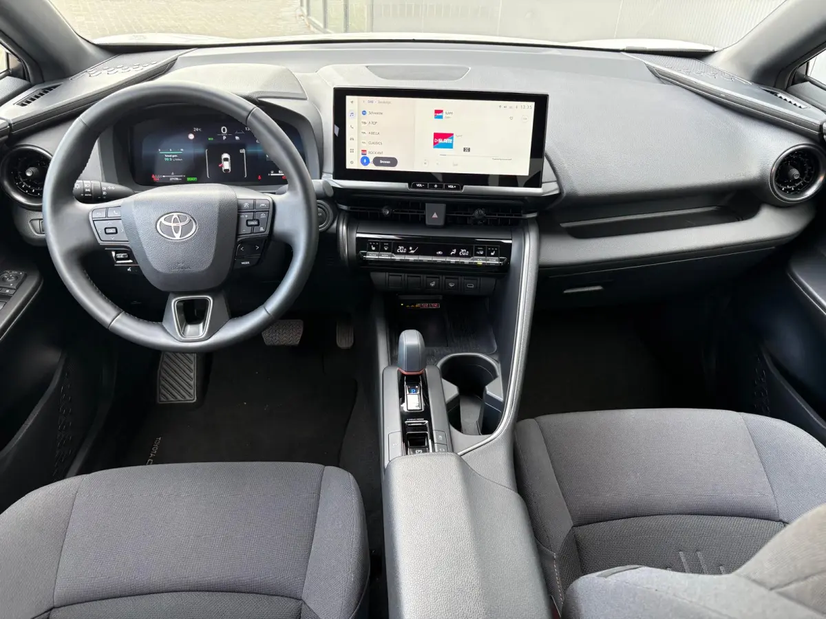 1.8 Hybrid 140PK First Edition Bi-Tone/Winter-pack/Gr.-navigatie/Elektr.klep/Camera/Adapt.-cruise